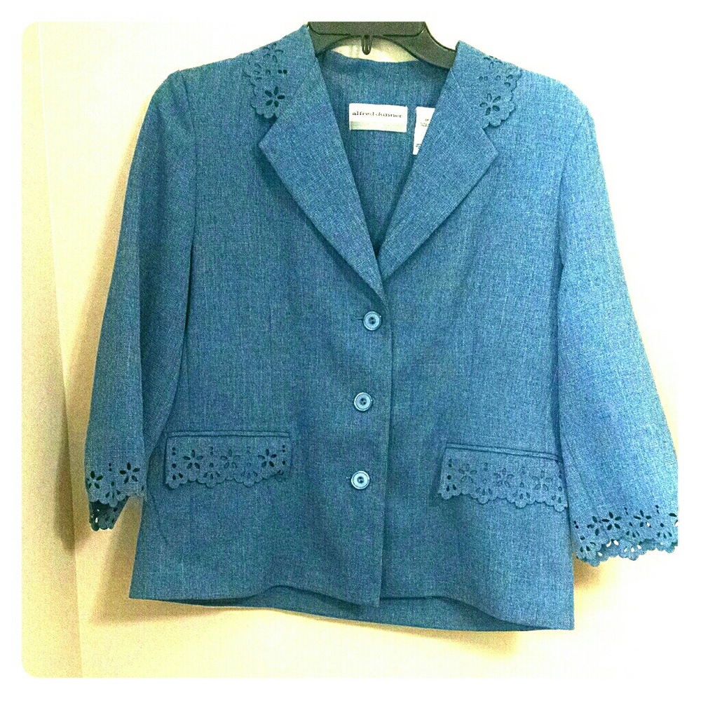 Adorable Alfred Dunner Cookie Cutter Blazer